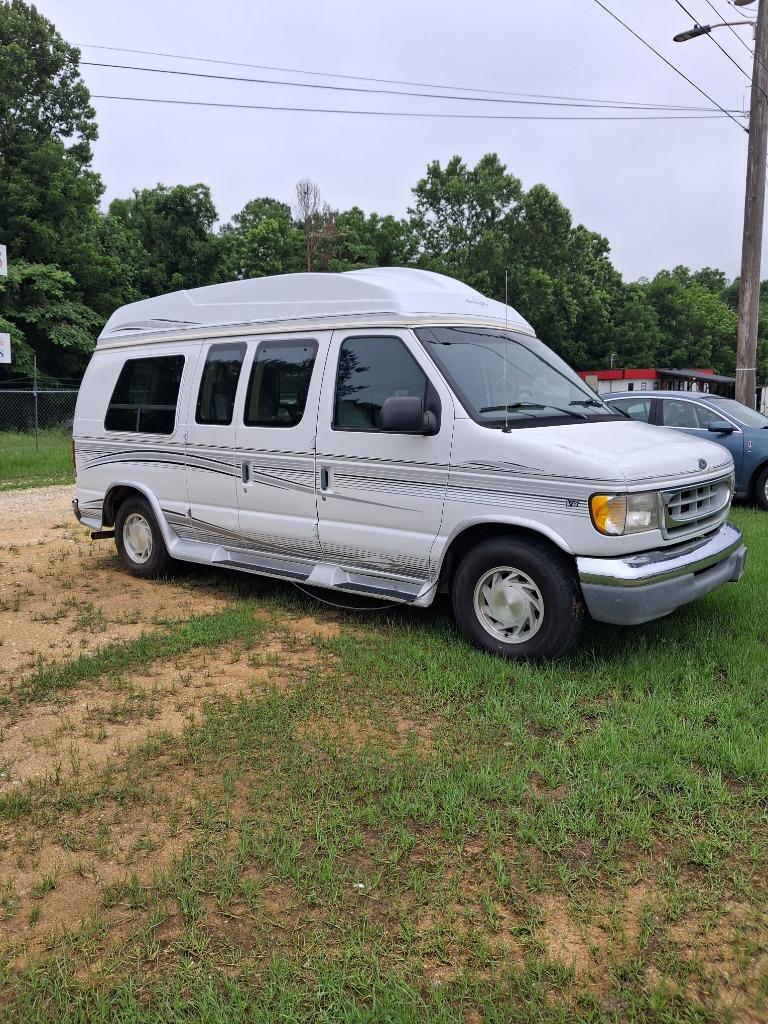 1998 Ford E-Series's photo